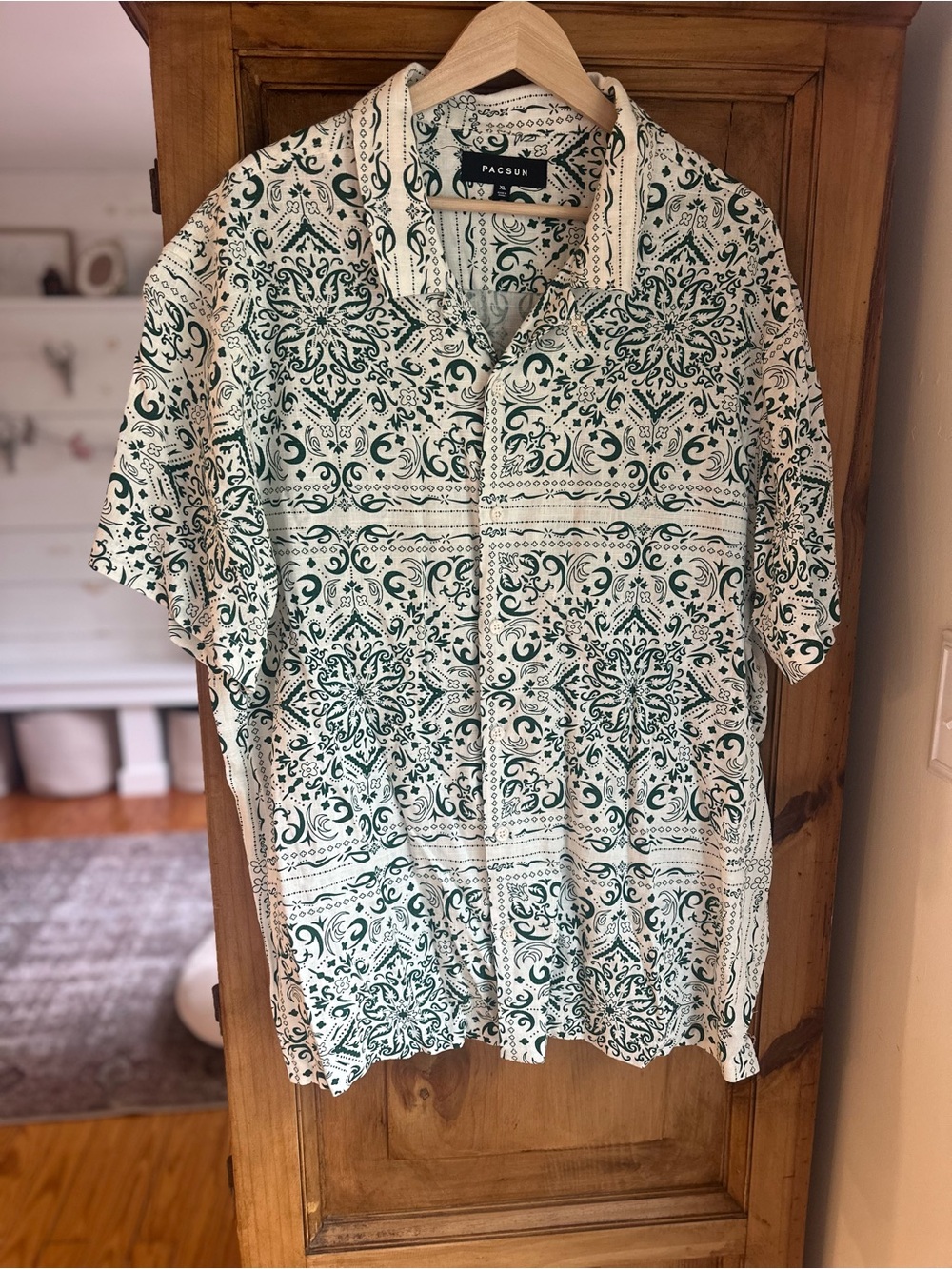 PACSUN Men's Short Sleeve Green Bandana Print Shirt - White & Green